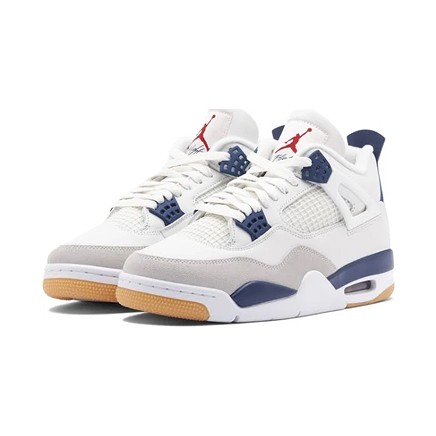 Air Jordan 4 Retro SB