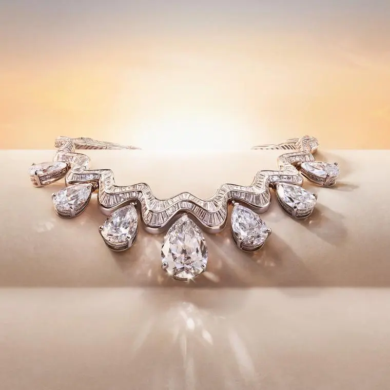 The Serpenti Aeterna necklace